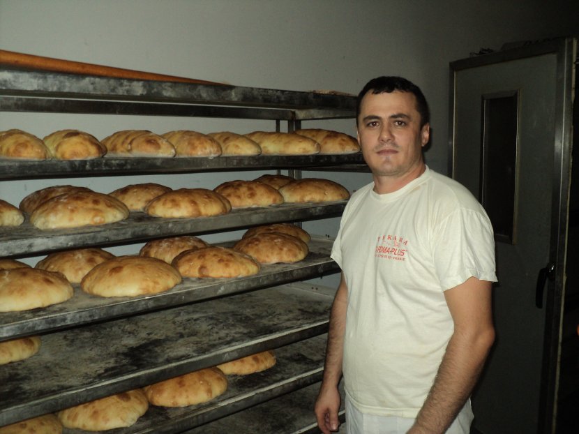 , Ky është shqiptari që ushqen fëmijët me aftësi të kufizuara në Serbi. Në furrën e tij punojnë edhe serbë