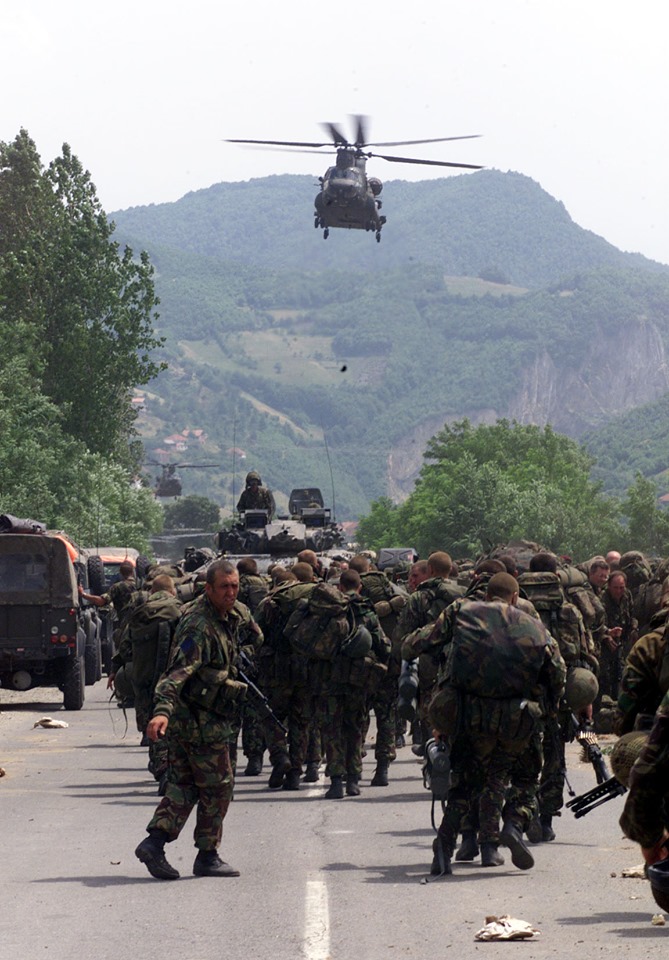 Военные конфликты особенности. Армия Косово 1999. Косово военный конфликт 1999. Армия Сербии 1999.
