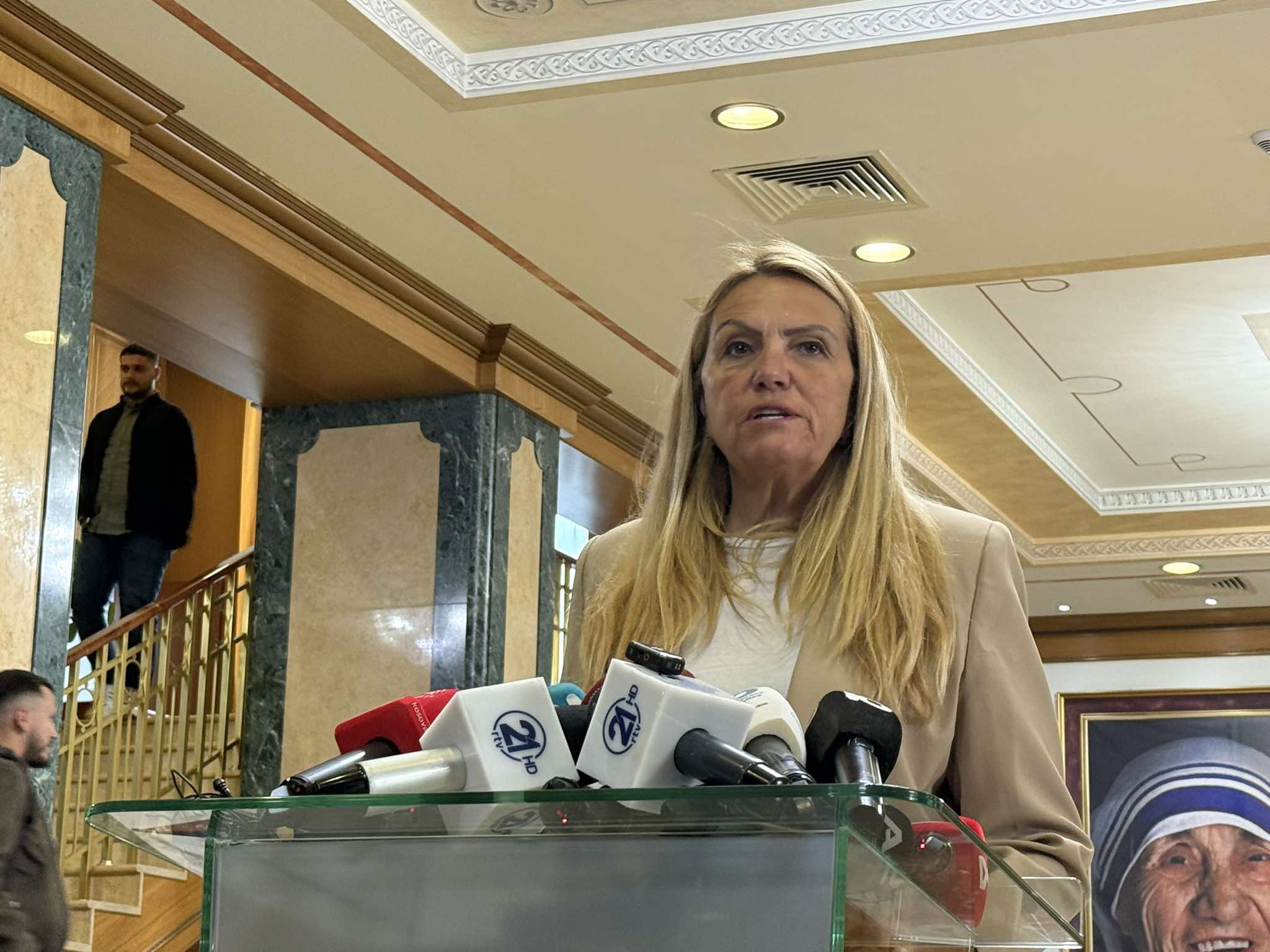 Kadrijaj   Deharit  Kushtetuesja e tha se votimi duhet të kthehet në praktikat e mëhershme