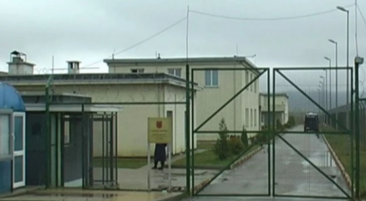 Dyshohet se fuste drogë në burg  arrestohet polici në Drenovë