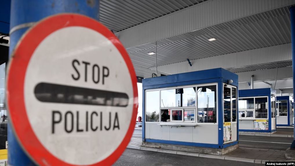 Kroacia u rekomandon shtetasve të saj të mos udhëtojnë në Serbi