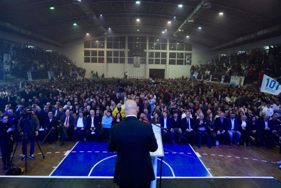 Ramiz Lladrovci pas fitores  Qytetarët kampionë u përcaktuan për kryetarin kampion 