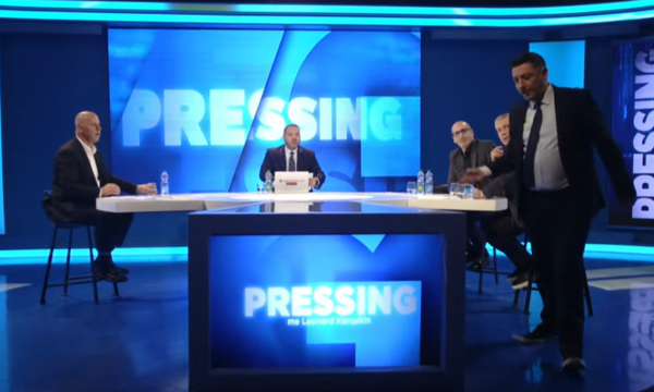 Moment tensioni  Valon Syla lëshon studion pas përplasjes me Ramiz Lladrovcin   I pit jom   s kom më pyetje   vazhdo monologun