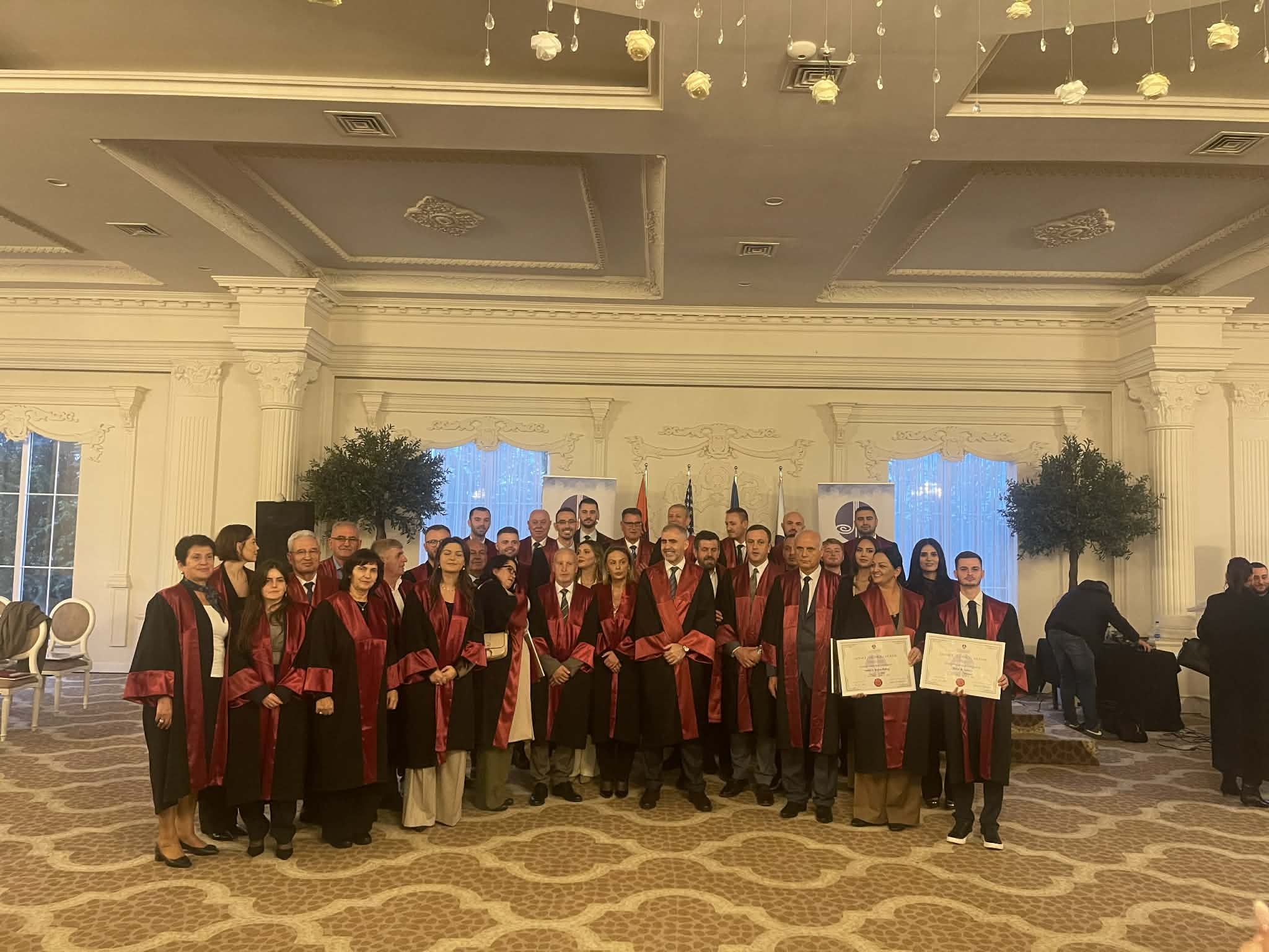 Betohen 69 juristë të rinj  Berisha u kërkon të jenë  të pathyeshëm  në misionin e drejtësisë