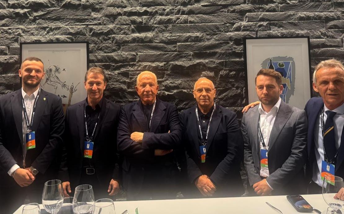 Behgjet Pacolli takohet me krerët e FFK së në Zyrih  në pritje të shortit