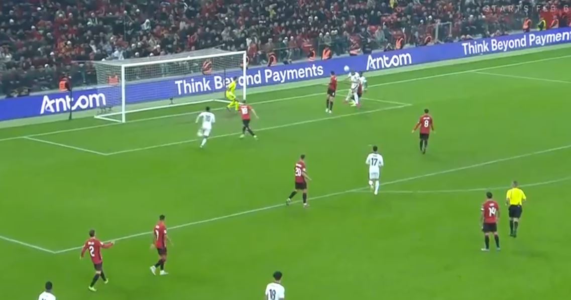 Çfarë klasi nga Kane  shënon gol me kokë ndaj Shqipërisë