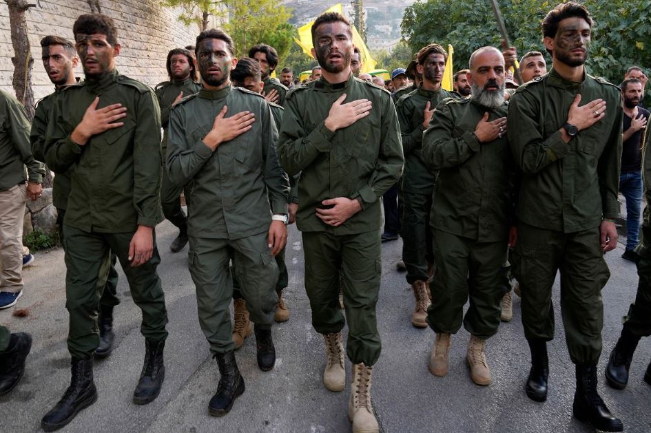  Nuk do i ulim armët   Hezbollahu vajton për liderin e vrarë