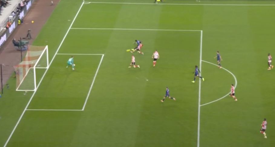 Gabim nga lojtarët e Sunderlandit  Arsenali barazon rezultatin