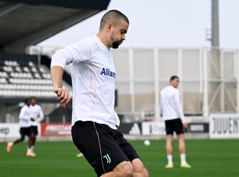 Zhegrova po shëtitet në aeroportet e Italisë  Spalletti e fton për ndeshjen ndaj Napolit