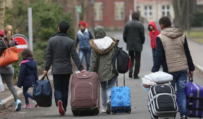 Spanja legalizon emigrantët  i jep  Ok  qëndrimit të mijëra emigrantëve pa dokumente