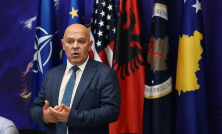 Situata në Kuvend  Ardian Gjini thërret konferencë për media në orën 17 00