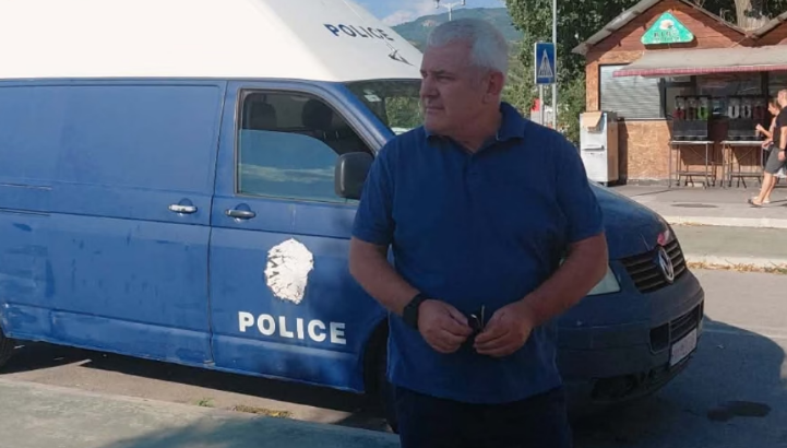 Sveçla  Përgjegjësia për sigurinë në Urën e Mitrovicës do t i kalojë gradualisht Policisë së Kosovës