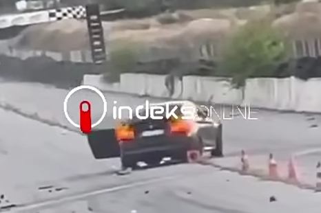 Aksidentohet BMW ja në garat e Sllatinës  Pamje 
