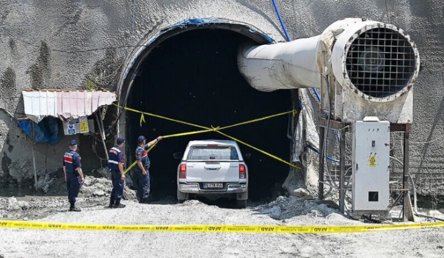 shembet-nje-tunel-ne-turqi-raportohet-per-te-vdekur